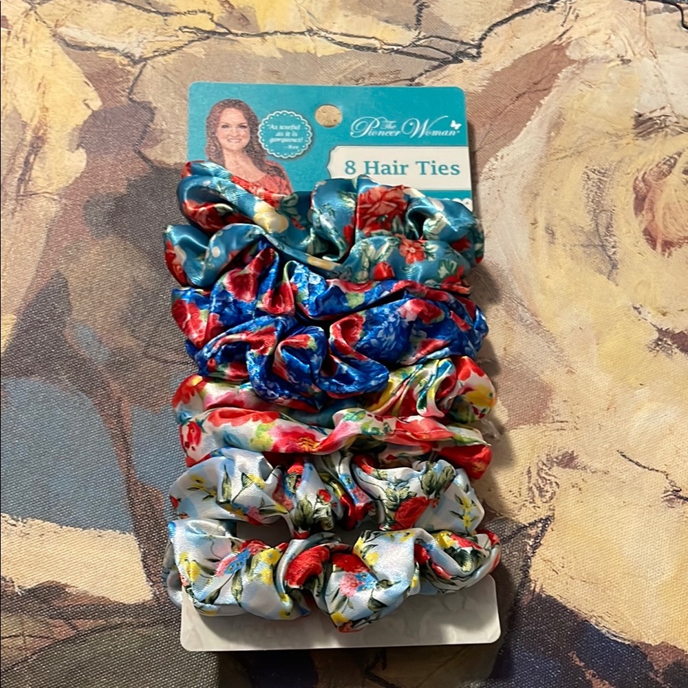 8 Hair Ties